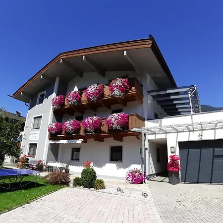 Haus Aberger Apartamento *